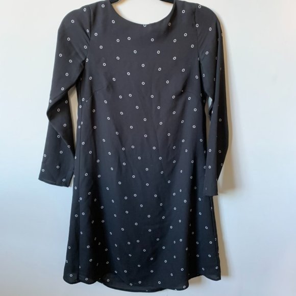 Long sleeved black shift dress - Picture 1 of 2